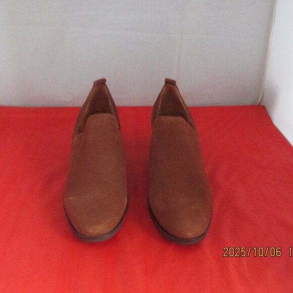 Lucky Brand Vennia Slip On Leather Shooties $129 - US Size 9 1/2 - Brown - 1373 - Picture 4 of 10